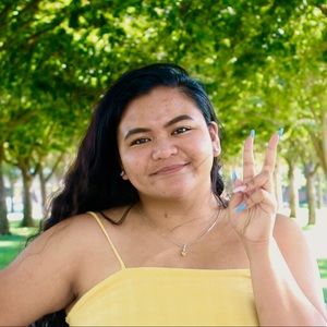 Meet your Posher, Mialei